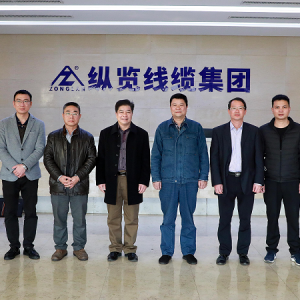 崇左市工信局黨組成員、總工程師劉德初蒞臨我司考察調(diào)研