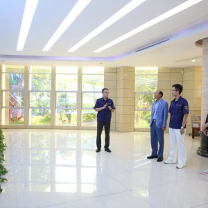 柬埔寨澳法集團董事長李坤泰蒞臨縱覽線纜集團考察交流